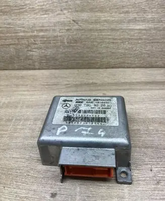 Mercedes-Benz C W202 Airbag control unit/module 0008208026