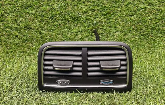 Audi A4 Allroad B8 Rear air vent grill 8K0819203J 8K0819203