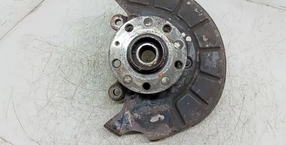 Volkswagen Touran I Front wheel hub spindle knuckle