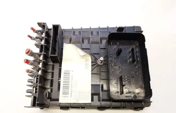 Volkswagen Golf V Fuse box set 1k0937125a