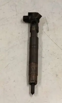 Mercedes-Benz CLA C117 X117 W117 Fuel injector A6510702387