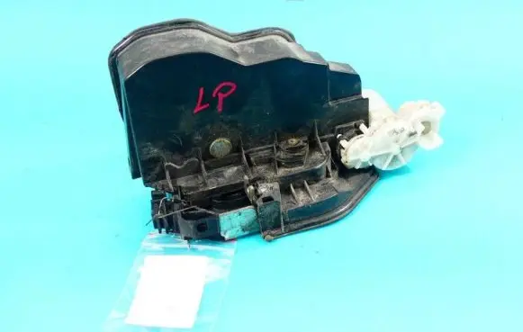 BMW X3 F25 Front door lock 7318409 IMPRK1249139