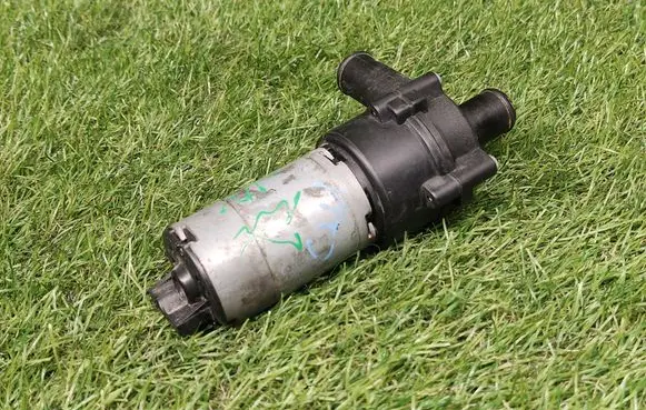 Mercedes-Benz Vito Viano W638 Electric auxiliary coolant/water pump 0392020026