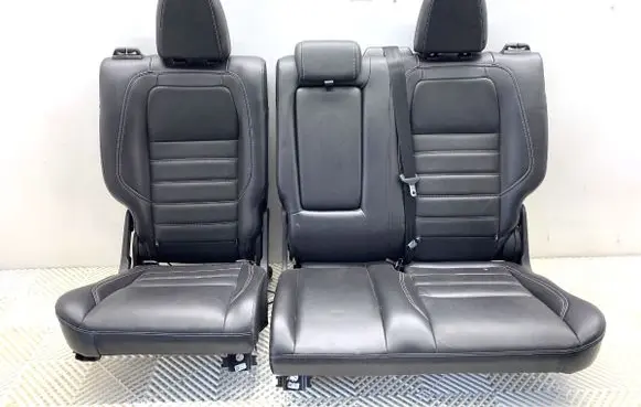 Ford Escape III Second row seats 