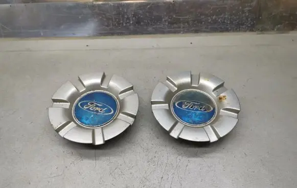 Ford C-MAX I Original wheel cap 3M511130EA