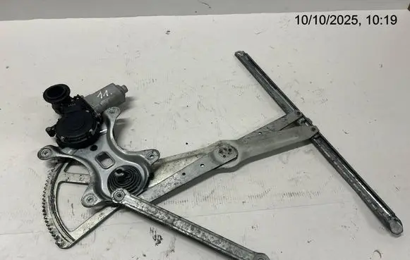 Toyota Avensis Verso Front door window regulator with motor 8571042080