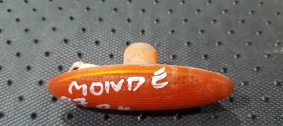 Ford Mondeo MK II Front fender indicator light