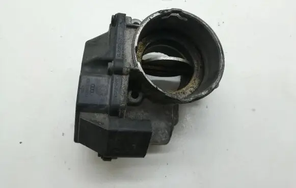 Audi A4 S4 B7 8E 8H Throttle valve 03G128063A