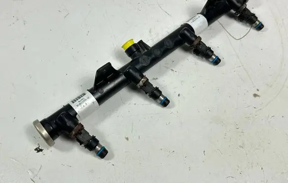 Hummer H2 Fuel main line pipe 25166924 25317628