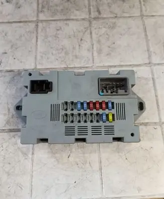 Land Rover Evoque I Fuse module 73707520 CPLA14C073AA 1406200010