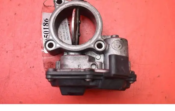 BMW 7 F01 F02 F03 F04 Throttle body valve 7810752