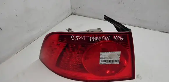 Volkswagen Phaeton Rear/tail lights 333155L