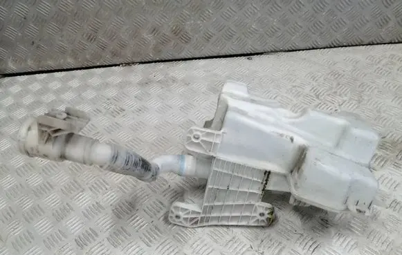 Volkswagen Golf VII Windshield washer fluid reservoir/tank 5G0955453T 5G0955453AA