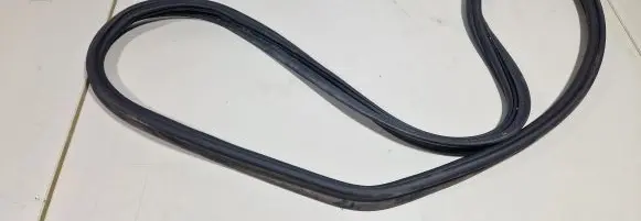 BMW X2 F39 Trunk rubber seal (body) 7423834