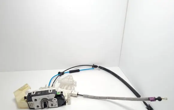Mercedes-Benz E W212 Rear door lock A2047301435