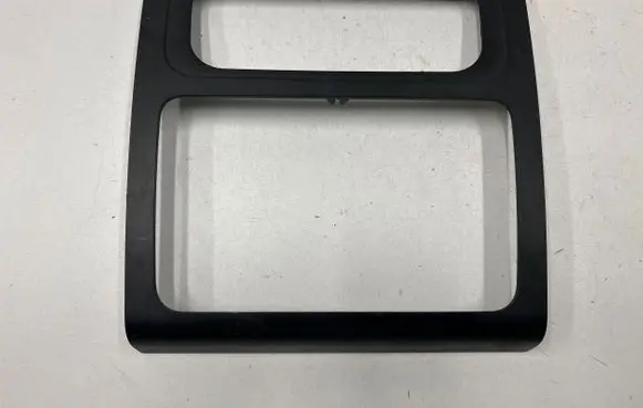 Radio/GPS head unit trim