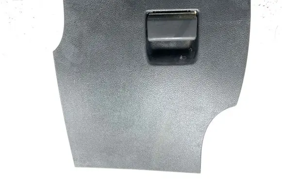 Glove box