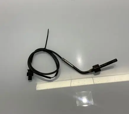 Mercedes-Benz E W211 Exhaust gas temperature sensor A0051534528 0051534528