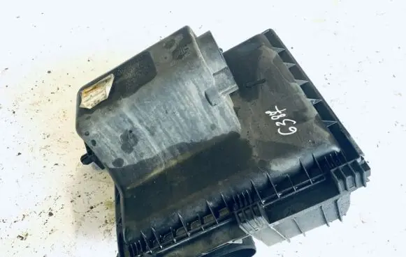 Volkswagen II LT Air filter box 2d0129607 2d0129601b