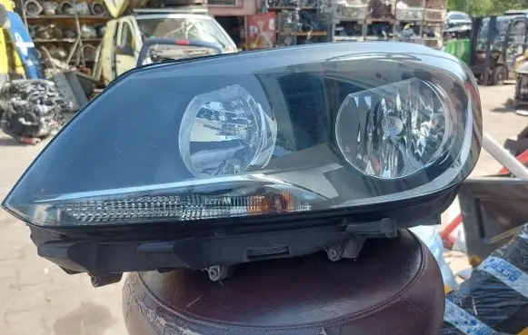 Volkswagen Touran II Headlight/headlamp 1T1941005G