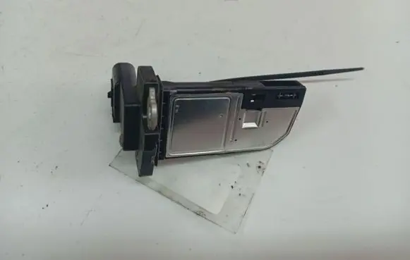 Ford Focus Mass air flow meter 7M5112B579BB