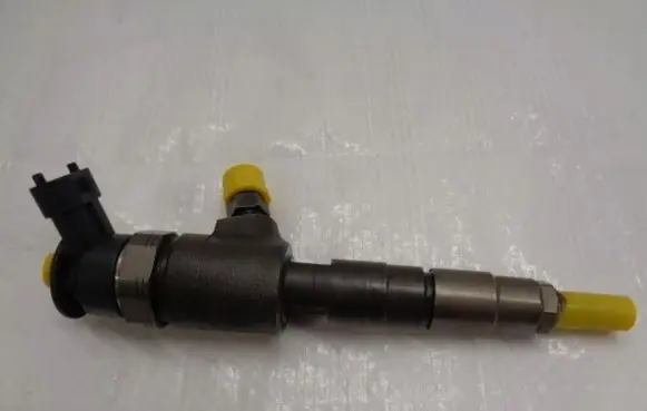 Peugeot 308 Fuel injectors set 0445110566