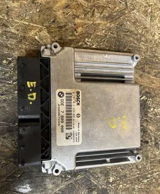 BMW 5 E60 E61 Engine control unit/module 7809000 0281014238