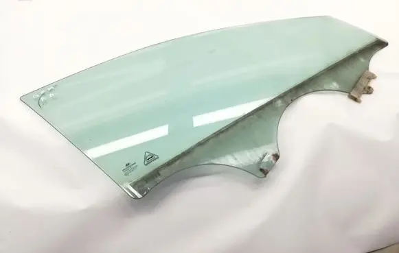 Hyundai i30 Front door window glass four-door 