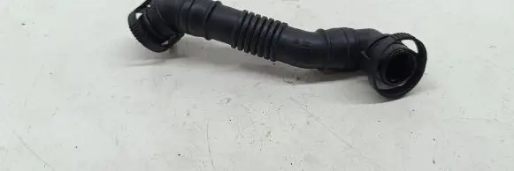Volkswagen Touran I Breather hose/pipe 03G103493D
