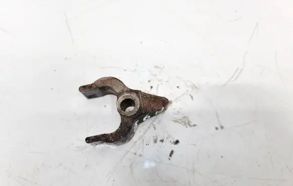 BMW 3 E90 E91 Fuel Injector clamp holder 