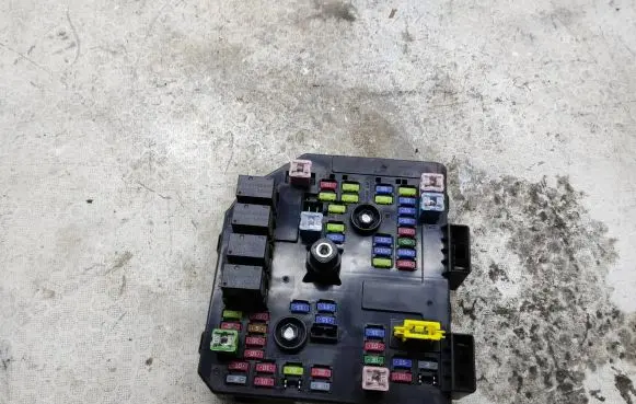 Chevrolet Captiva Fuse module 95381499 1499U