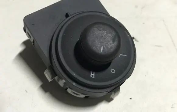 Opel Astra J Wing mirror switch 13271827