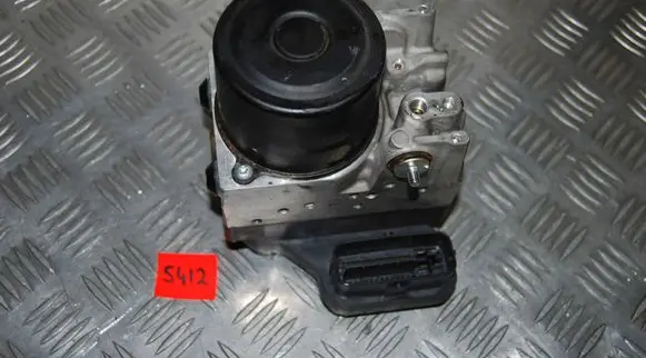 Lexus IS 220D-250-350 ABS Pump 4454053100