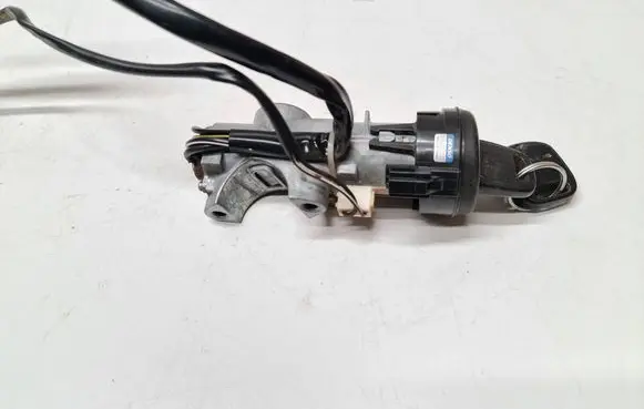Subaru Forester SF Ignition lock 88213FC000