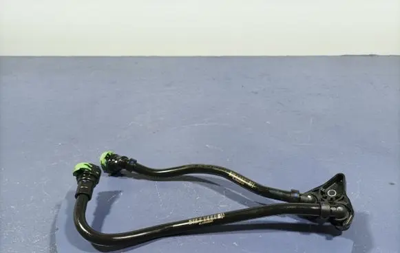 Audi A4 S4 B7 8E 8H Turbo turbocharger oiling pipe/hose 8598381