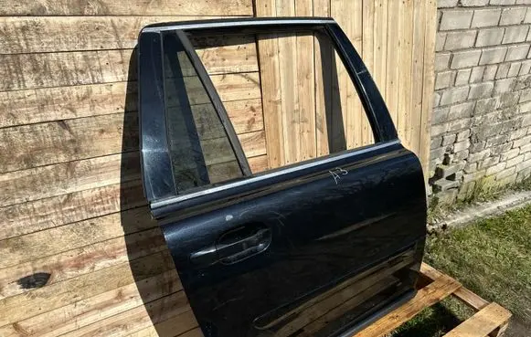 Volvo XC90 Rear door 