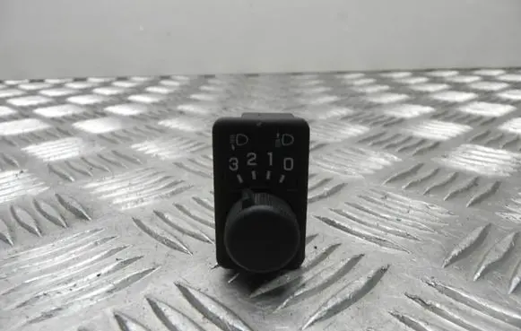 Nissan Primera Headlight level height control switch 37044A T5513