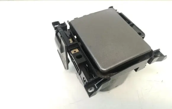 Cup holder front