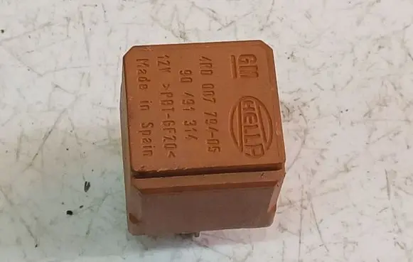 Opel Astra H Other relay 4RD00779405