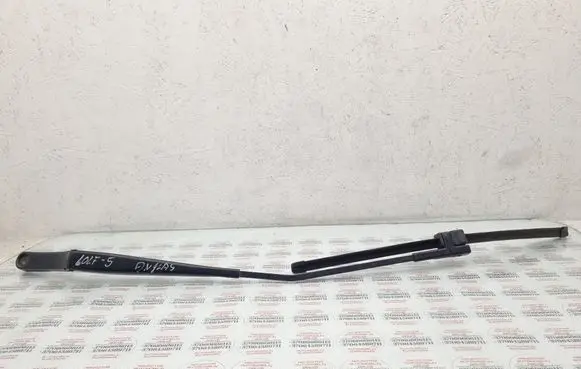 Volkswagen Golf V Front wiper blade arm 1K2955409