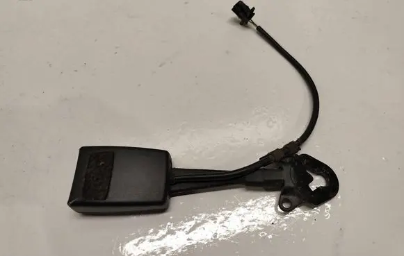 Audi A6 S6 C6 4F Front seatbelt buckle 8E0857755D