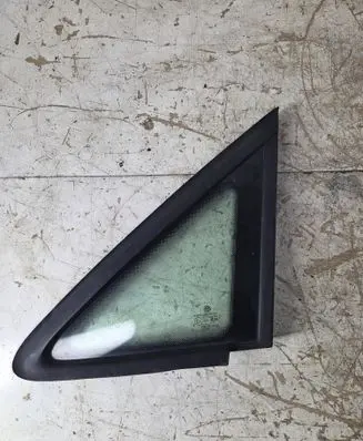 Volkswagen Touran I Front triangle window/glass 