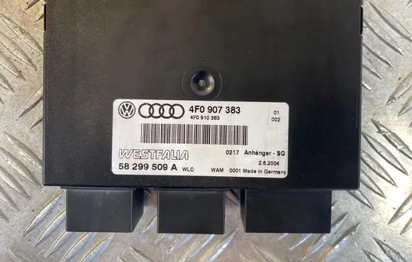 Audi A6 S6 C6 4F Tow bar trailer control unit/module 4F0907383 4F0910383 58299509A
