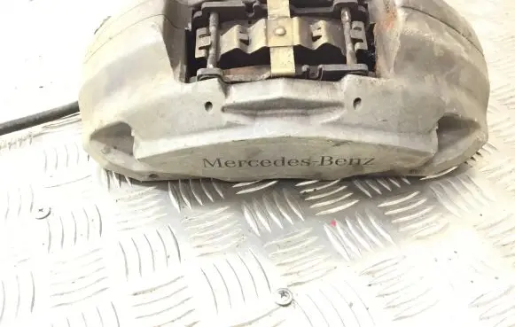 Mercedes-Benz C W205 Front brake caliper A0114219898