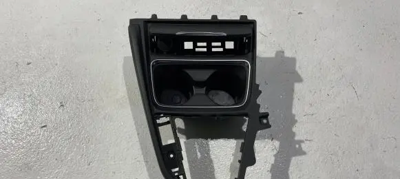BMW 3 F30 F35 F31 Cup holder 9218925