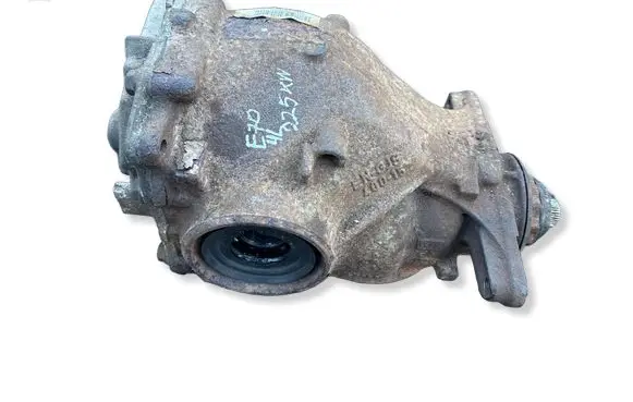 BMW X5 E70 Rear differential 7590913
