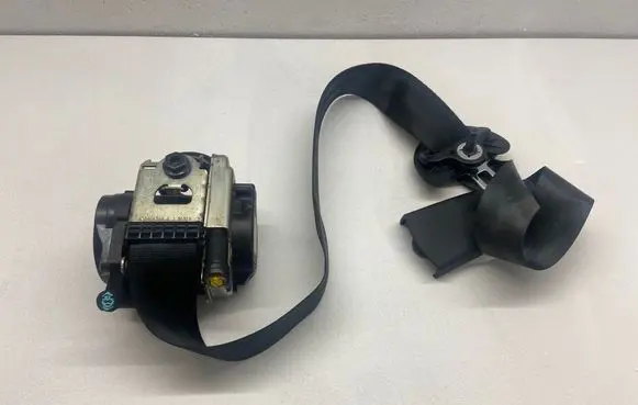 Peugeot 308 Front seatbelt