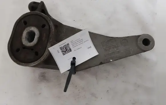 Opel Meriva A Gearbox mount 13117089