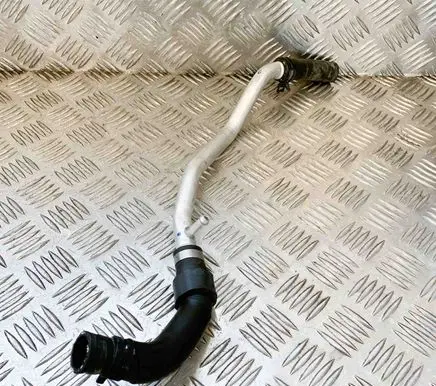 Mercedes-Benz C W205 Brake vacuum hose/pipe A2058303004 A2058303302