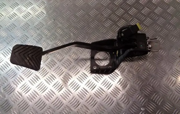 KIA Ceed Clutch pedal 